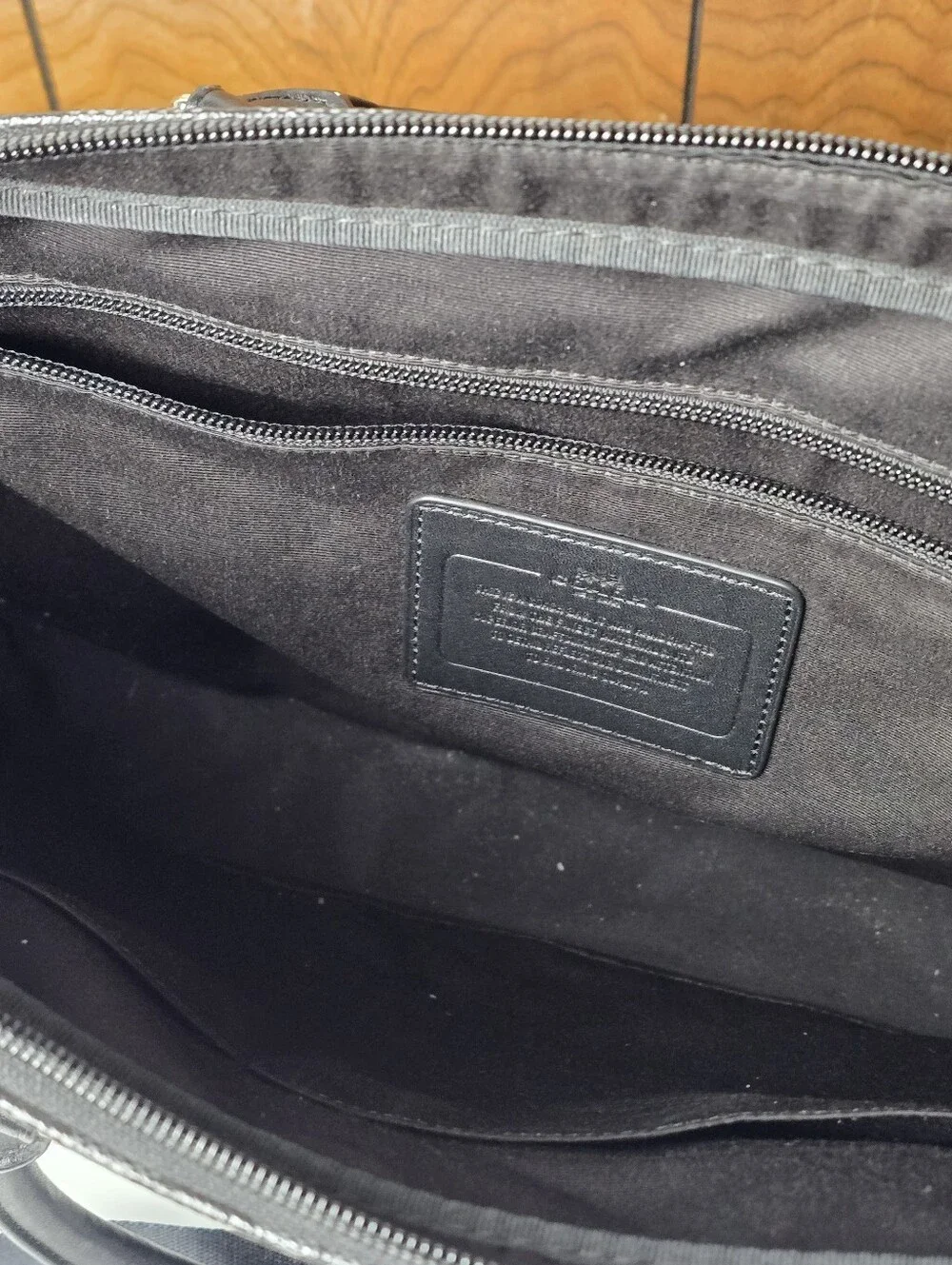 Coach Men’s Black Signature Briefcase with Adjustable StrapW/COA - Picture 9 of 12
